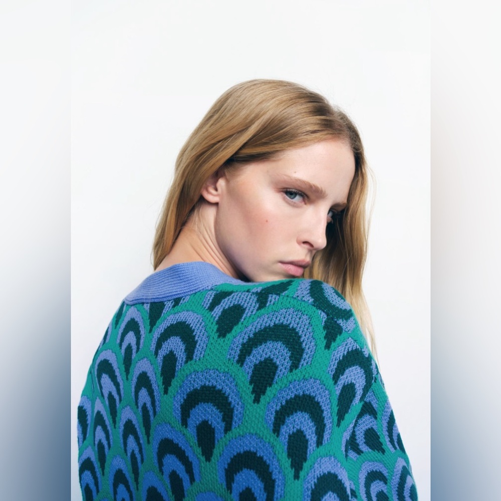 Zara Blue and Green Patterned Cardigan - Picture 2 of 9